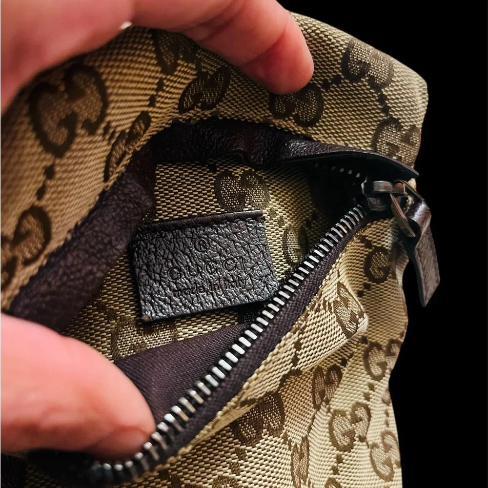 ▪️GUCCI▪️GG Canvas Monogram Waist Bag - Picture 6 of 11